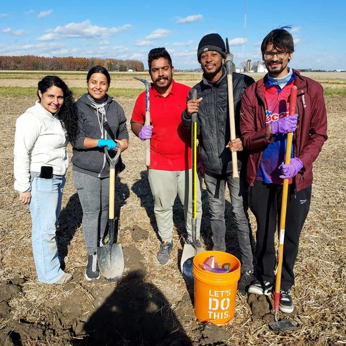Angélica Vázquez-Ortega, left, an associate professor of geochemistry at Bowling Green State University, with students in the field. Photo courtesy of Angélica Vázquez-Ortega.