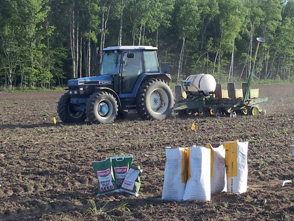 Corn seeding rates are one budget line at which producers may be taking a closer look, especially as corn seeding rates have annually increased across the Corn Belt. Photo by Kyle McCarty.