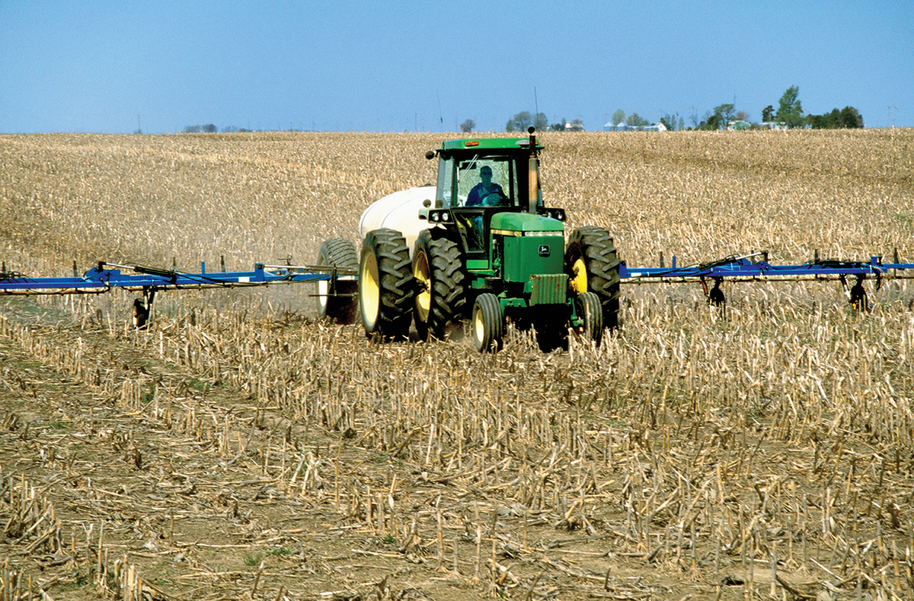 A two-pass system with pre-emergence and postemergence herbicides will enable growers to start clean and stay clean. Photo by Design Pics Inc./Alamy Stock Photo.