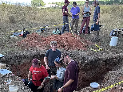 Scene from the 2025 Southeast Regional Collegiate Soils Contest. Photo by John Kelley. 