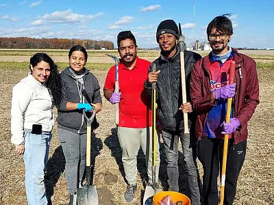 Angélica Vázquez-Ortega, left, an associate professor of geochemistry at Bowling Green State University, with students in the field. Photo courtesy of Angélica Vázquez-Ortega.