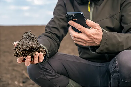 The SLAKES smartphone app aims to make the measurement of soil aggregate stability more assessable for farmers and soil managers. Photo by AdobeStock/Bits and Splits.